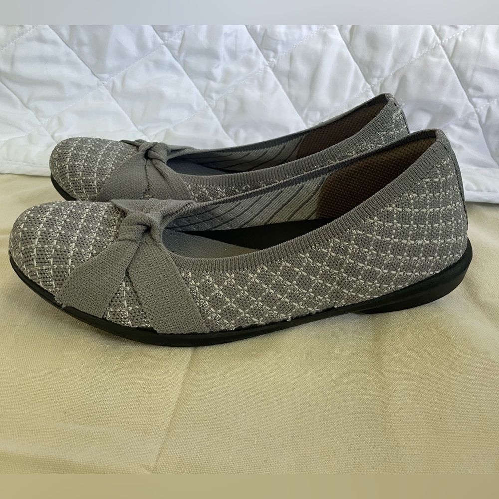 BZees for Lifestride Women’s Kissed Ballet Flats Graphite Color 7.5W